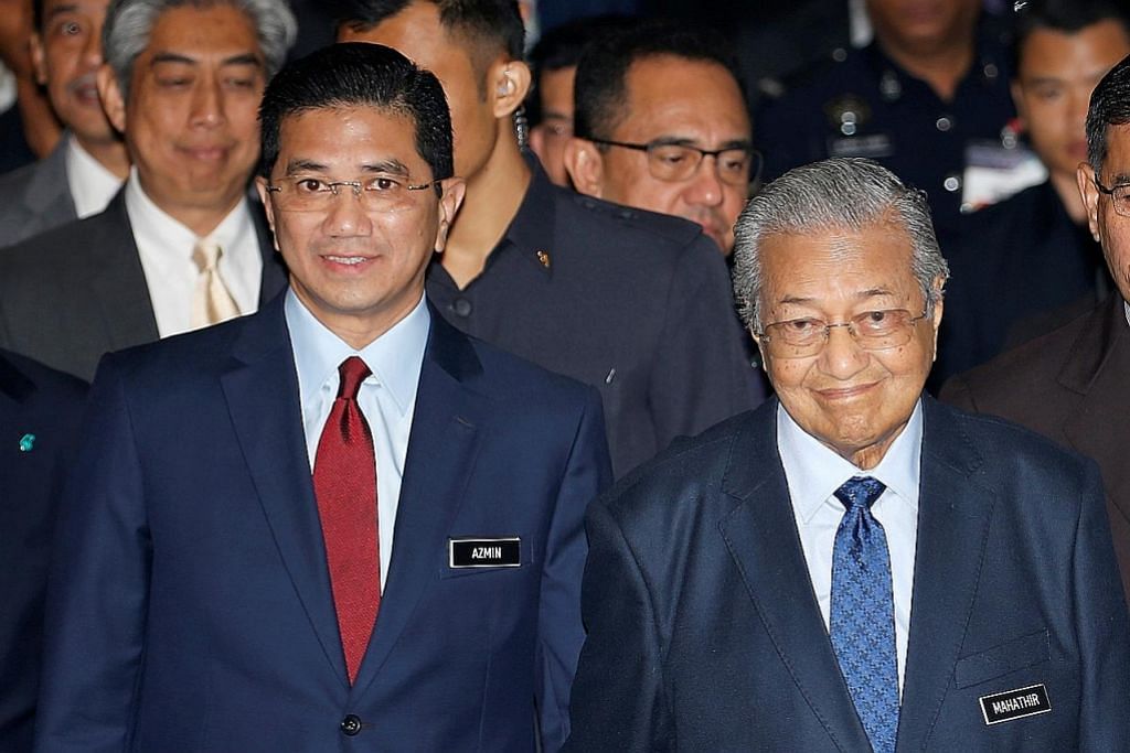 Skandal video seks sejenis: Mahathir enggan diperalat