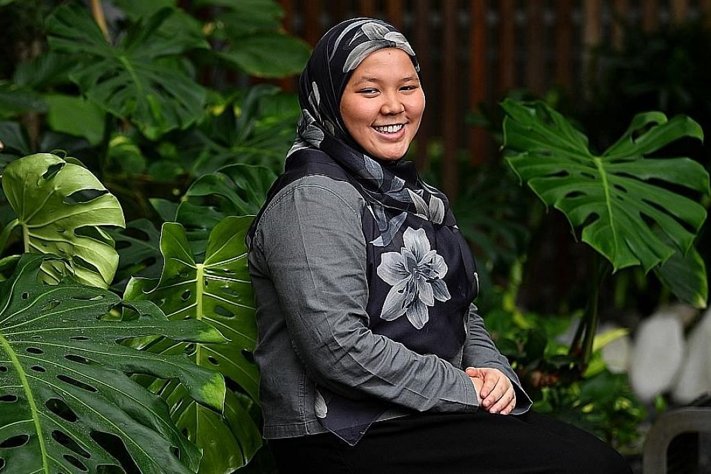 Ustazah Nur Insyirah seorang penganalisis di Dow Jones 