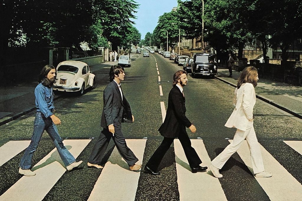 Peminat Beatles banjiri Abbey Road, lalui lintasan zebra popular kumpulan itu