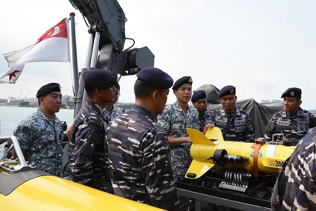 Latihan angkatan laut S'pura-Indonesia bagi tangani ancaman di laut
