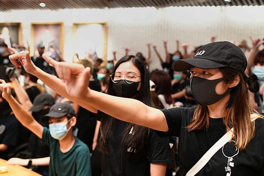 HK bakal guna ordinan darurat bagi larang pakai pelitup muka