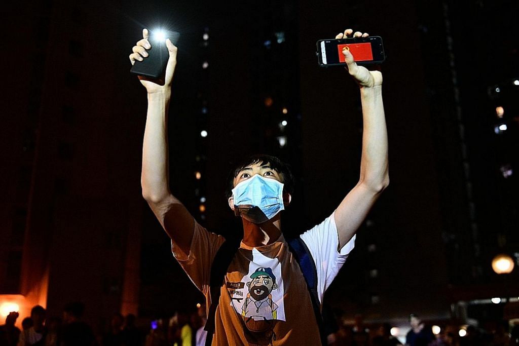 Bantahan di HK kendur tanpa topeng