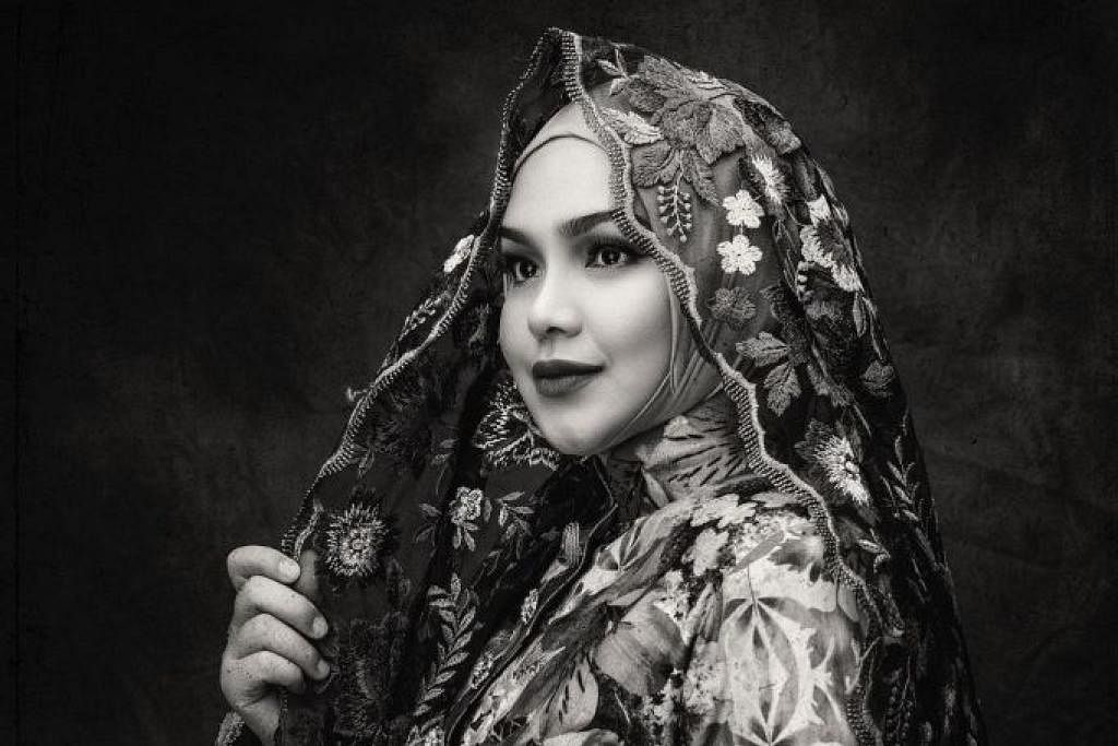 Siti Nurhaliza mengongsi berita kehamilannya pada Isnin (1 Dis). 