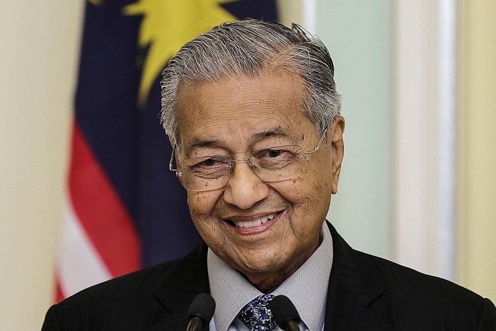 Sumber: Zahid mahu Umno sokong Mahathir kekal sebagai PM