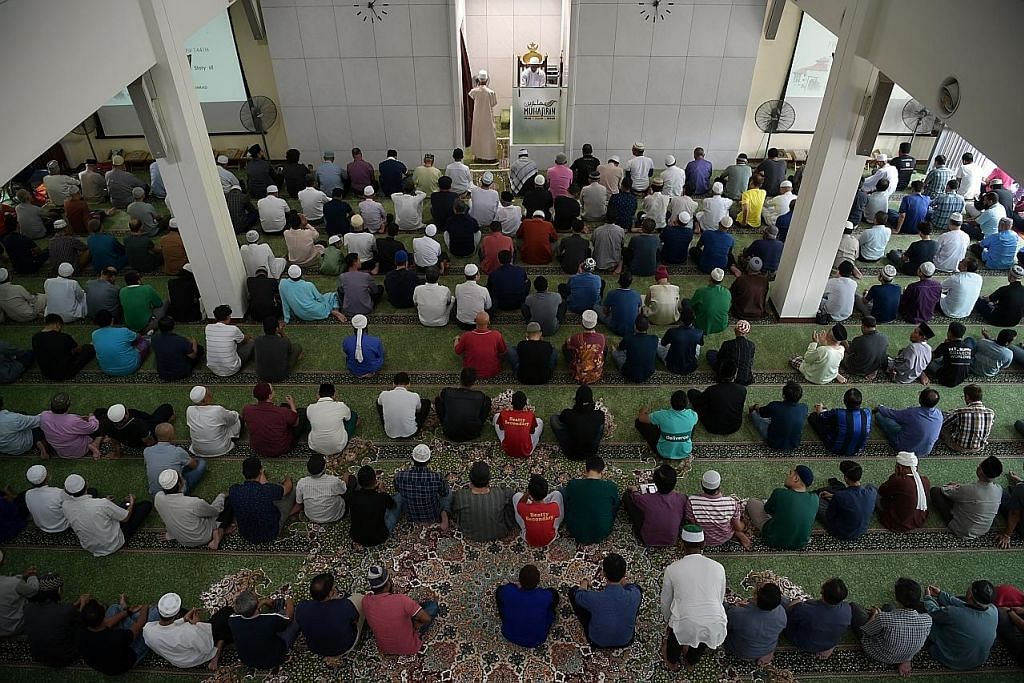 Masjid laksana solat hajat doakan keselamatan warga dan negara