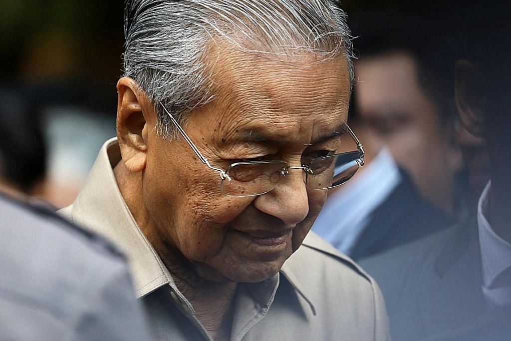 Mahathir tidak yakin Pakatan Harapan berjaya bawa usul tidak yakin terhadap Muhyiddin
