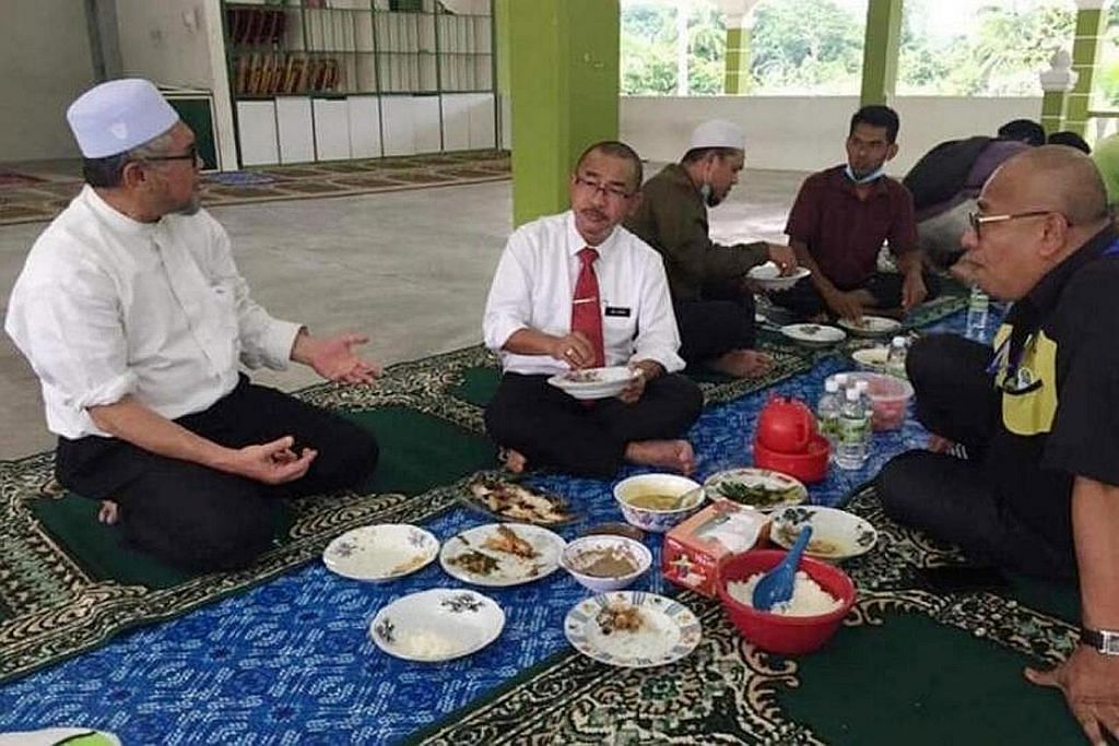 Gambar Timbalan Menteri Pn Didakwa Langgar Pkp Sertai Jamuan Makan Tular Roketkini Com