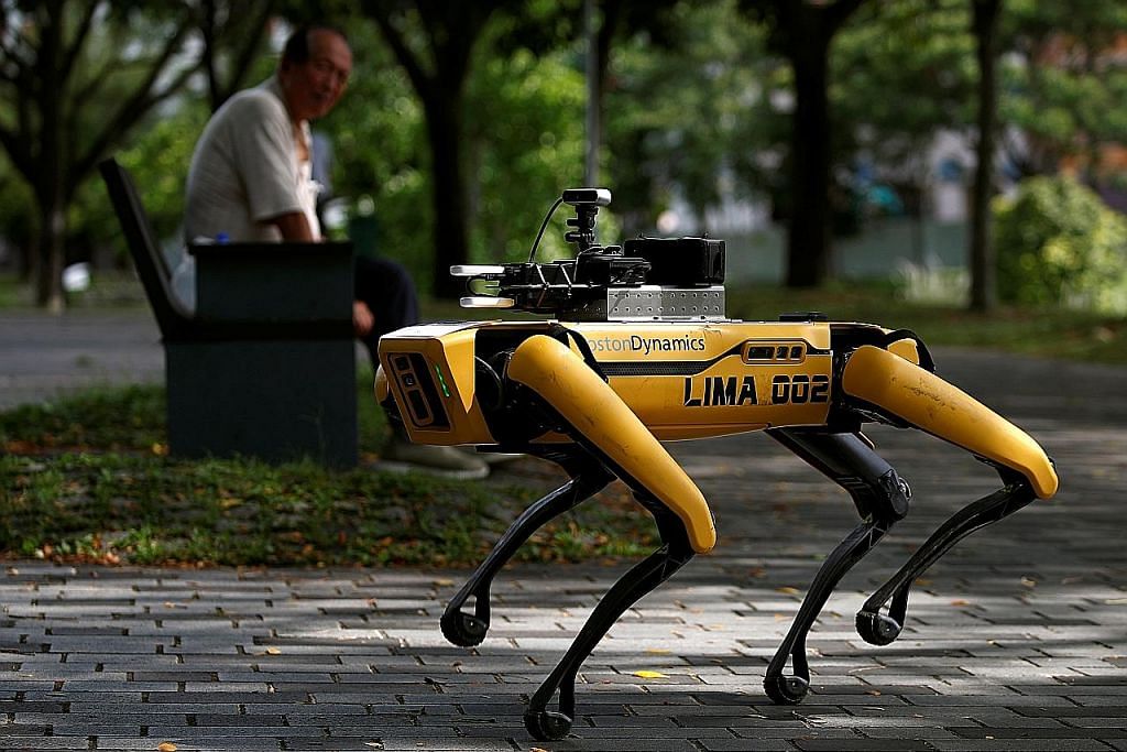 NParks rintis kerah robot jarak selamat di taman awam