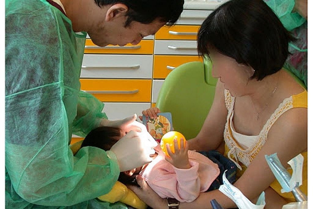 Biasakan anak jumpa doktor gigi seawal umur setahun
