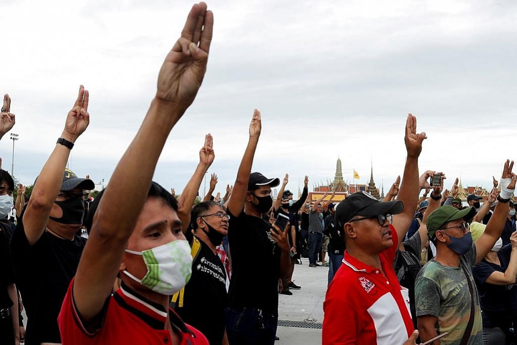 Protes di Thai kian meluas, tidak endah amaran PM