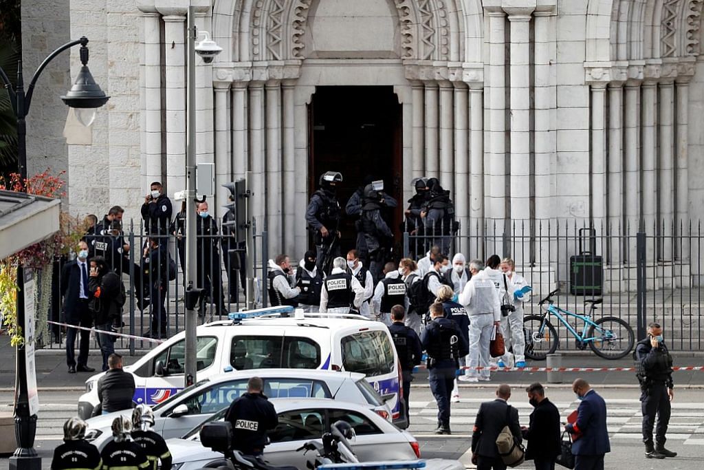 3 maut dalam serangan di gereja Perancis