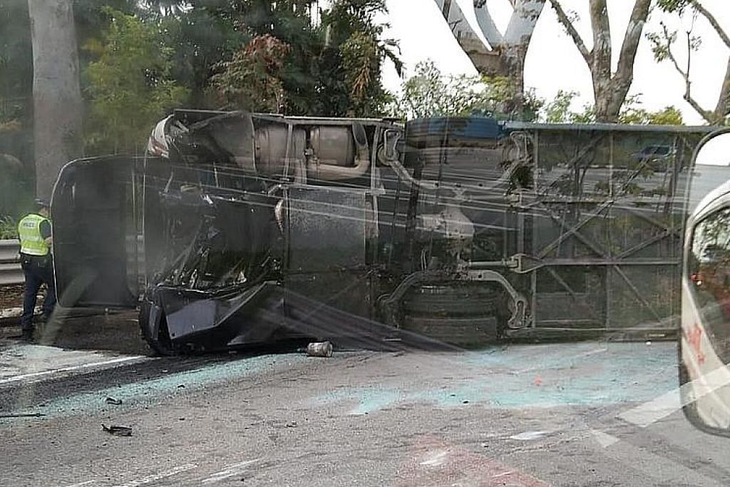 Nahas bas-kereta di Pulau Jurong: 22 cedera
