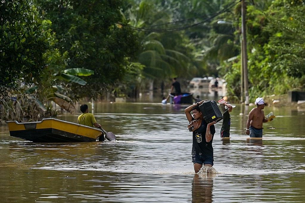 Banjir Di 5 Negeri Lebih 43 000 Masih Di Pusat Pemindahan Berita Dunia Beritaharian Sg