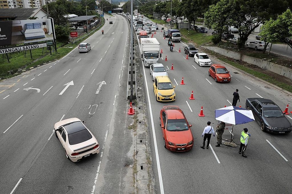 Jalan Raya Di Kl Sibuk Pusat Beli Belah Sunyi Berita Dunia Beritaharian Sg