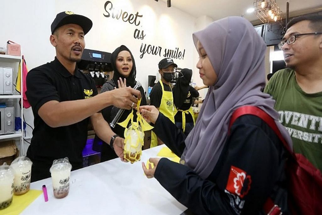 Pelawak Shuib Sepahtu Sibuk Niaga 'bubble Tea', Berita Gaya Hidup