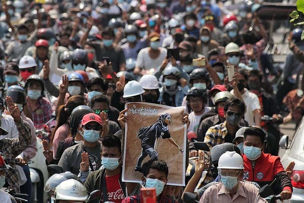 Junta tentera Myanmar sedia disekat, dipinggir