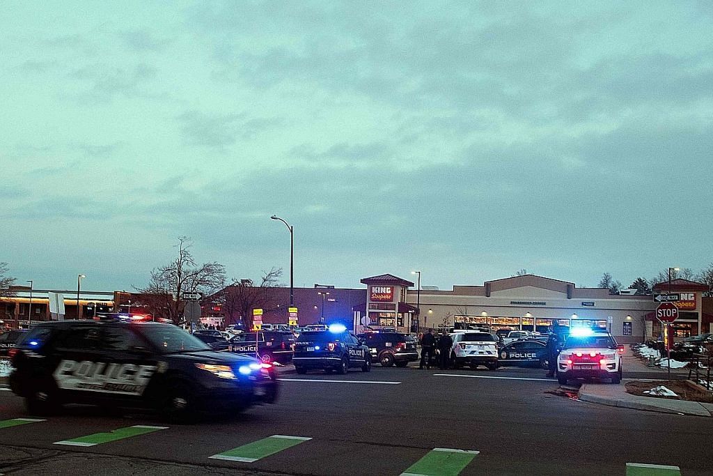 Tembakan di AS: 10 orang termasuk satu pegawai polis maut