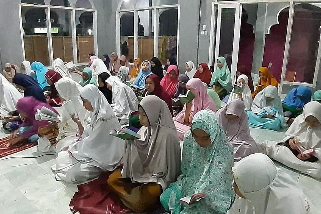 Dirikan masjid, musala di Indonesia hasil derma