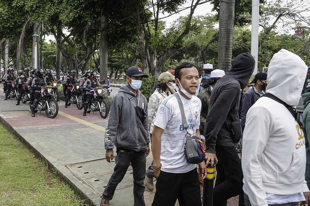 Langgar sekatan Covid-19: Ulama Indonesia dihukum penjara lapan bulan, denda