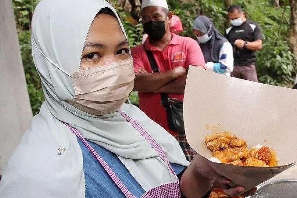 Nasi berlauk murah jadi tumpuan di Kelantan waktu PKP