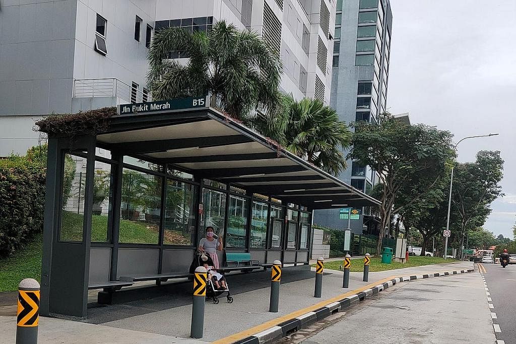 MUDAHKAN PERGERAKAN: Perhentian bas bertentangan Blok 28, Jalan Bukit Merah pada mulanya bertangga (gambar kanan), tetapi kemudian telah dipertingkat (kiri) agar ia lebih mesra warga tua. - Foto-foto LTA
