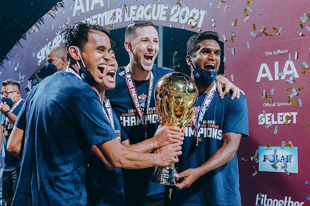 JUARA: Tujuh kelab lain dalam Liga Perdana Singapura musim ini perlu bangkit untuk memberi persaingan kepada Lion City Sailors. - Foto LION CITY SAILORS