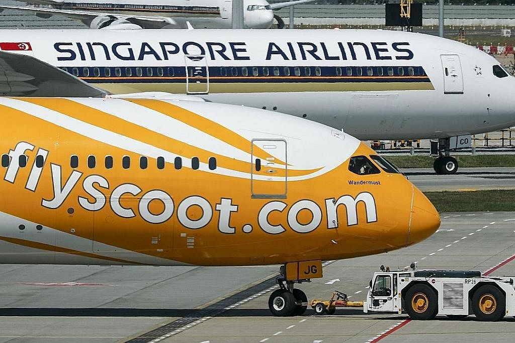 CUBA BAHAN API GABUNGAN: Kesemua penerbangan SIA dan Scoot yang berlepas dari Lapangan Terbang Changi akan menggunakan gabungan bahan api jet yang ditapis dan bahan api penerbangan yang mampan - dibuat daripada minyak masak terpakai dan sisa lemak ha