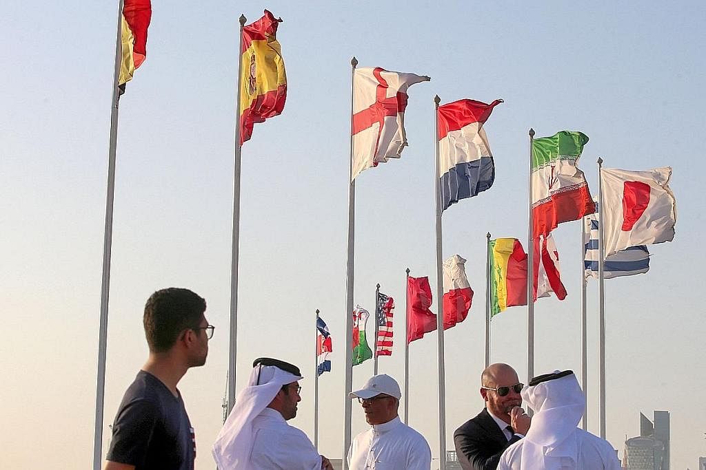 LEBIH FLEKSIBEL: Negara yang akan bersaing dalam Piala Dunia Qatar 2022 dibenarkan menambah jumlah pemain sehingga 26 orang. - Foto AFP