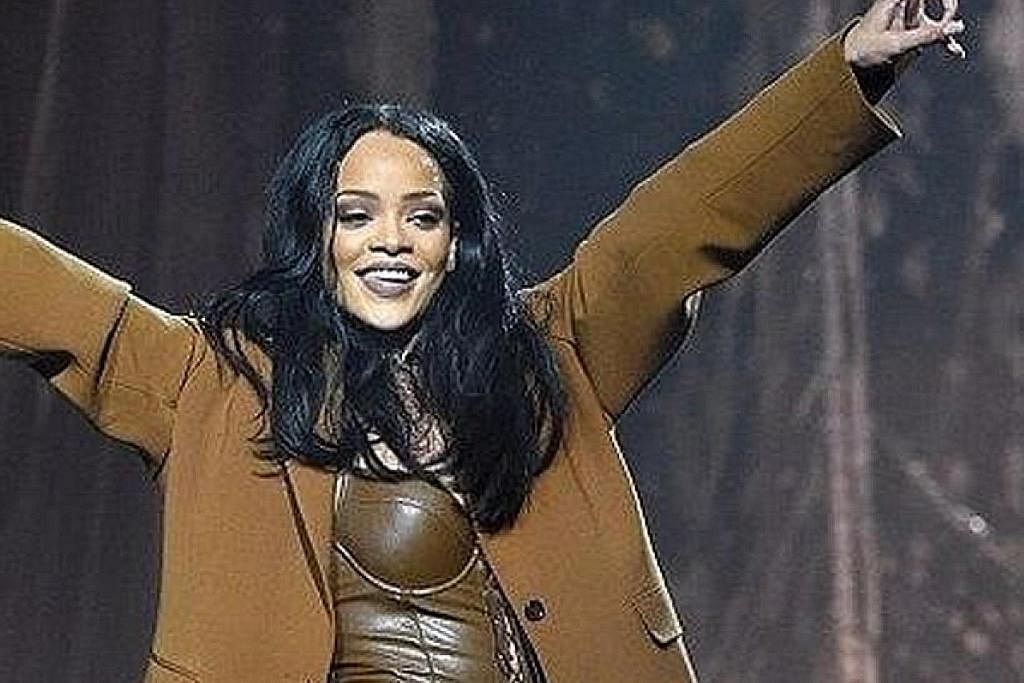 JUTAWAN MUDA: Dengan nilai pendapatan kira-kira $1.96 bilion, Rihanna, 34 tahun, menduduki tangga ke-21 secara keseluruhan dan turut menjadi jutawan pertama dari negara asalnya iaitu Barbados. - Foto INSTAGRAM RIHANNA