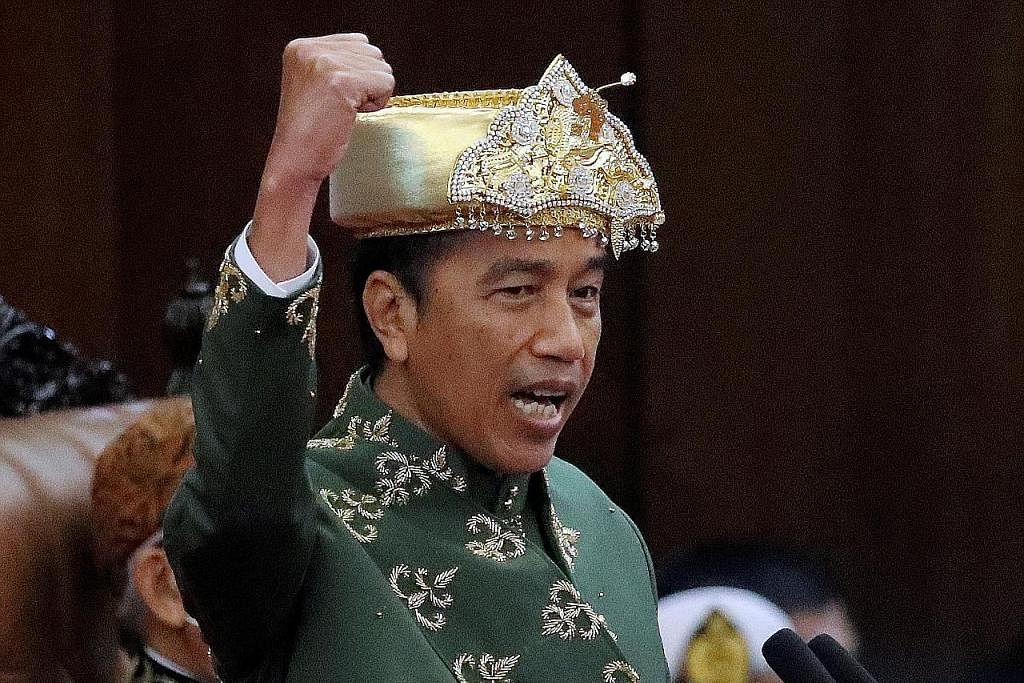 PRESIDEN INDONESIA: Encik Joko 'Jokowi' Widodo, 61 tahun, akan mengakhiri penggal kedua sebagai presiden republik itu pada Oktober 2024. - Foto REUTERS