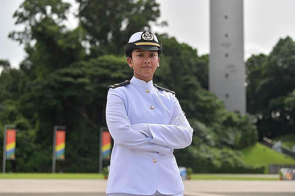 PENUHI CITA-CITA: Iffa Daniesha Mohamad Raihan Hafidz, pegawai tentera laut wanita Melayu pertama di Singapura yang mementingkan nilai berkhidmat. - Foto MINDEF