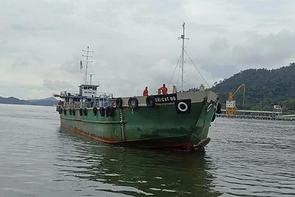 MASIH HILANG: Setelah lebih tiga minggu gagal dikesan, kehilangan kapal muatan berdaftar di Malaysia, MV Dai Cat 06, menjadi satu misteri. - Foto NST