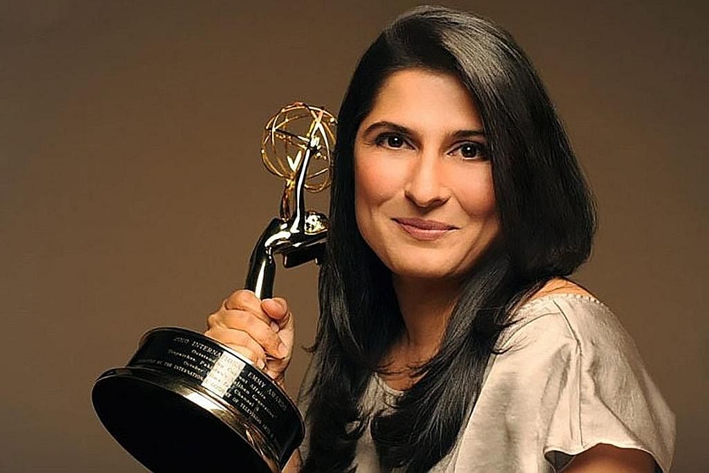 MENJIWAI SEMANGAT 'STAR WARS': Pengarah kelahiran Pakistan, Sharmeen Obaid-Chinoy, yang pernah mengarah siri televisyen 'Ms. Marvel' dipilih sebagai salah seorang pengarah trilogi baru 'Star Wars'. - Foto INSTAGRAM SHARMEEN OBAID-CHINOY