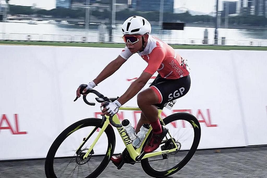 YAKIN: Berbekal pengalaman berlatih dan berlumba di Australia dan Thailand, Arfan yakin dapat menyumbang kepada pasukan lumba basikal Singapura dalam penampilan sulungnya di Sukan SEA. - Foto ihsan ARFAN FAISAL