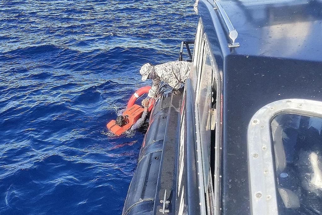 DISELAMATKAN: Anak kapal tangki MT Pablo yang didaftarkan di Gabon diselamatkan oleh Agensi Penguatkuasaan Maritim Malaysia.
