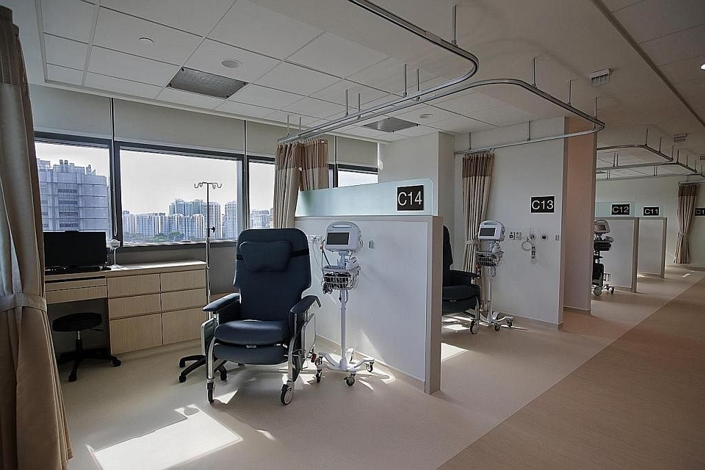 BILIK RAWATAN: NCCS mempunyai tujuh bilik rawatan dengan 108 kerusi sandar dan katil bagi rawatan kemoterapi di Unit Rawatan Ambulatori (ATU). Jumlah kedua-dua kerusi sandar dan katil adalah hampir seganda lebih banyak berbanding di bangunan lama.
